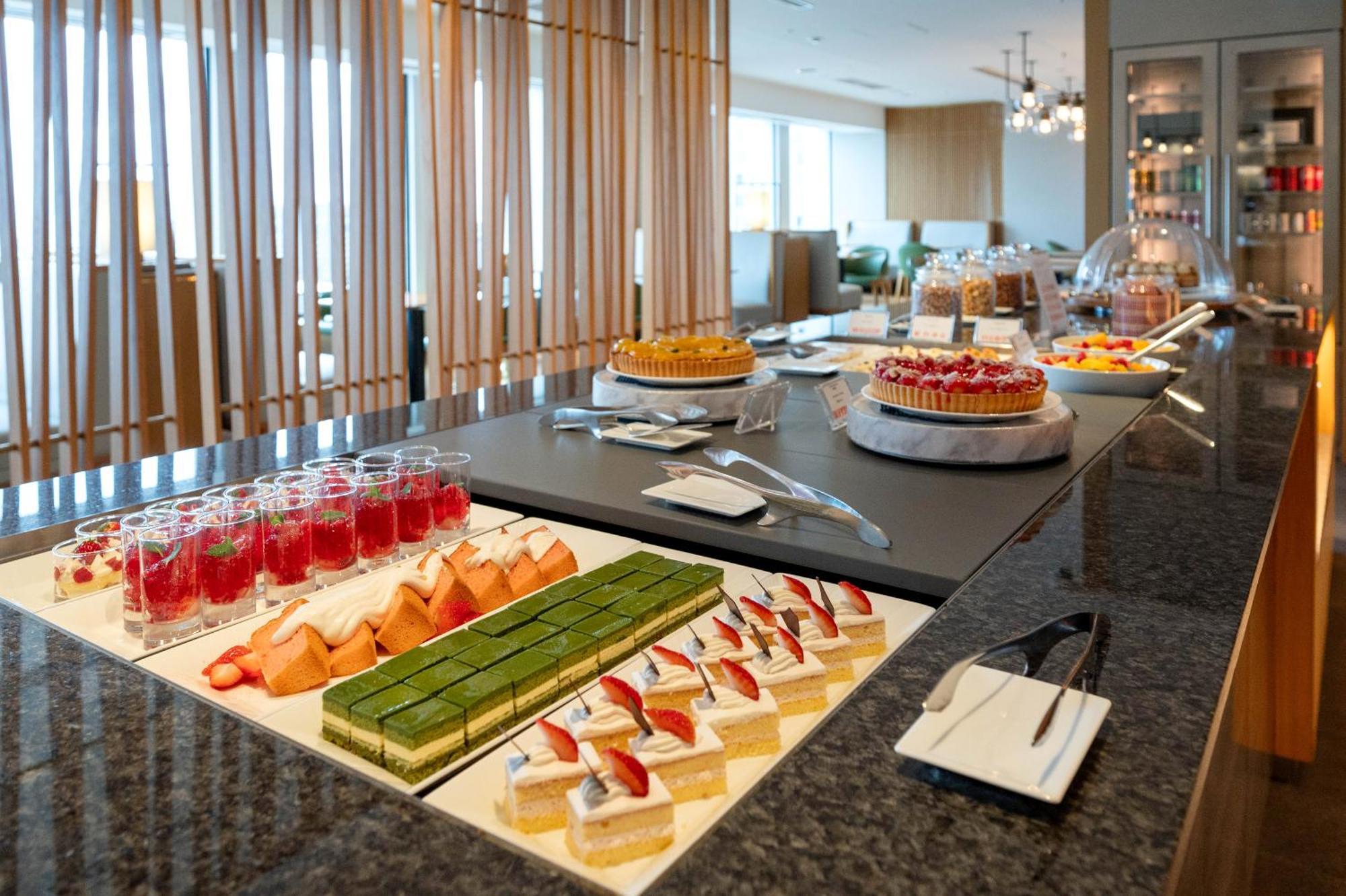 Keio Plaza Hotel Tokyo Premier Grand Exterior photo
